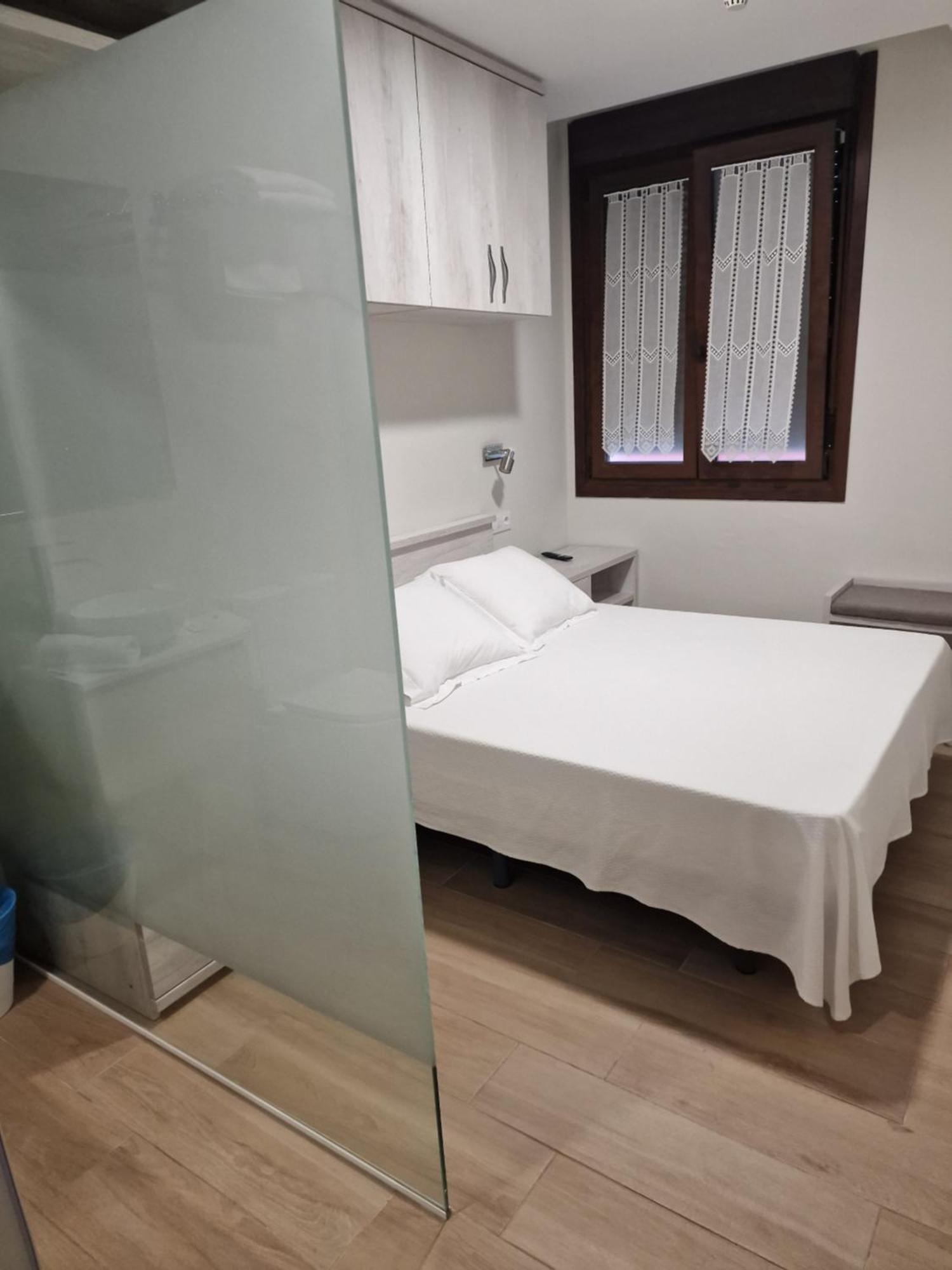 Hotel La Quinta Cue Bagian luar foto