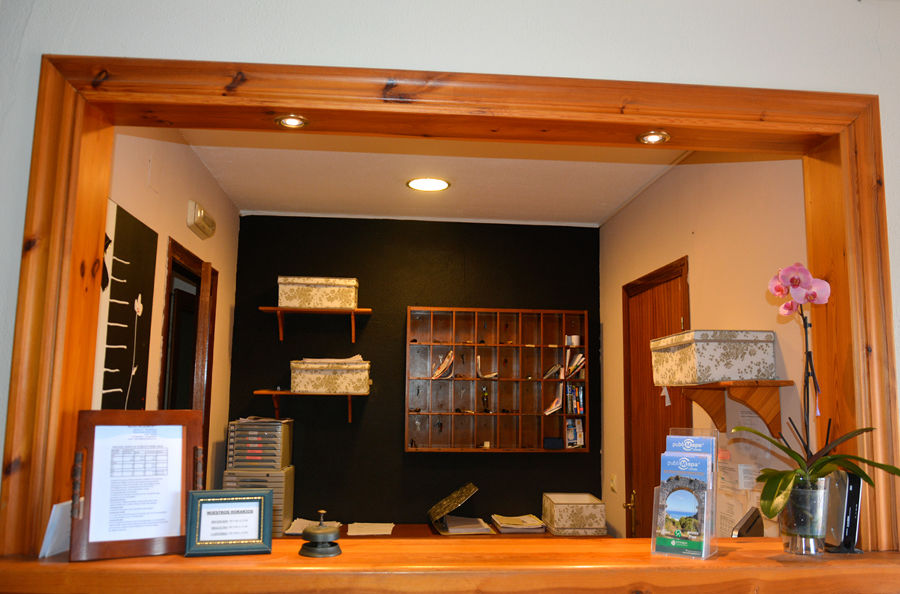 Hotel La Quinta Cue Bagian luar foto